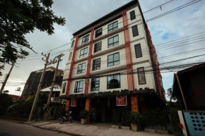 Noble Tarntong Hotel